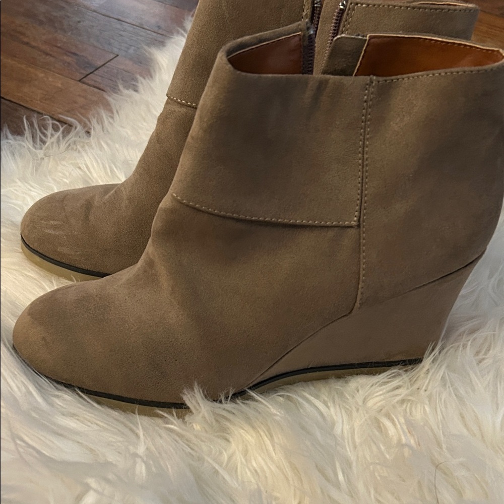 ANN MARINO by BETTYE MULLER Sueded Ankle Bootie